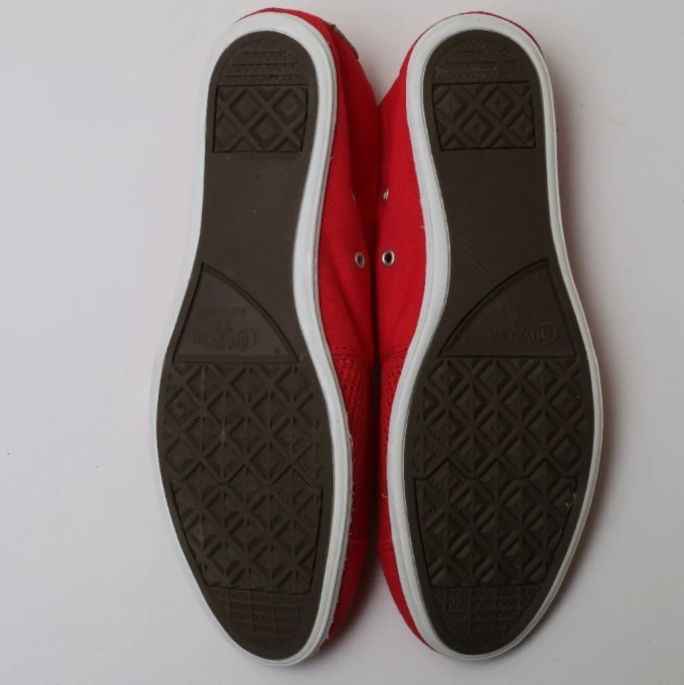 COPY - 🍒 Rare Converse Slip On Flats - Picture 3 of 4